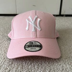 NWT Yankees Pink Youth Hat